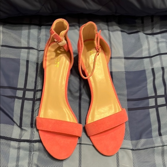 New Pink Suede Block Heel Sandals size 9 - Picture 7 of 9